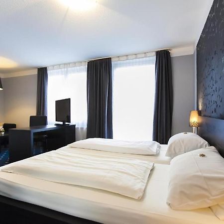 Hotel Am Berliner Platz Langenfeld  Exteriér fotografie