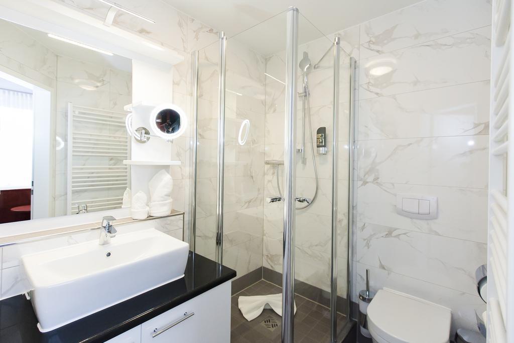Hotel Am Berliner Platz Langenfeld  Pokoj fotografie