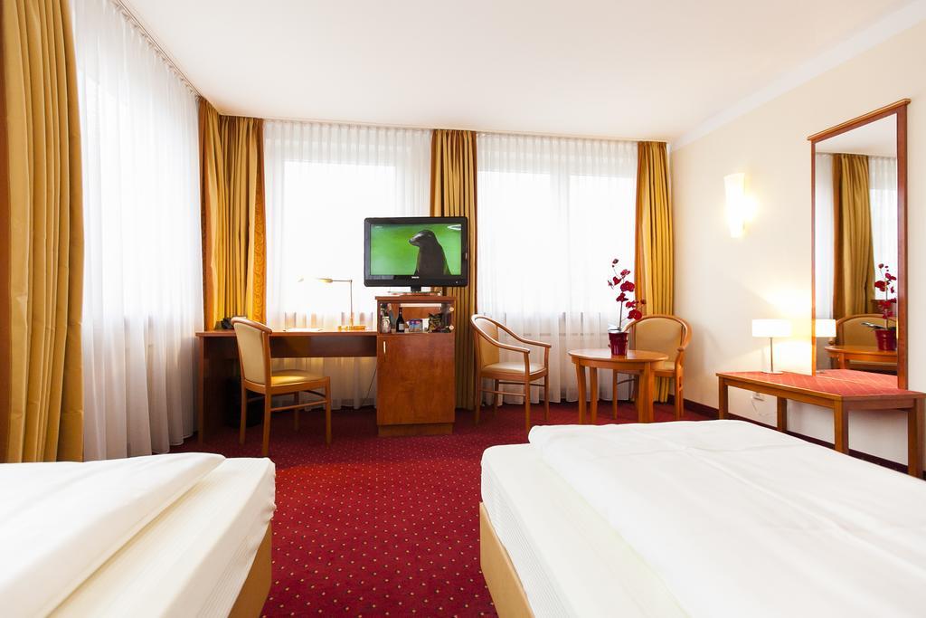 Hotel Am Berliner Platz Langenfeld  Pokoj fotografie