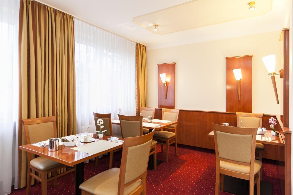 Hotel Am Berliner Platz Langenfeld  Exteriér fotografie