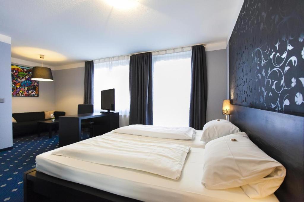 Hotel Am Berliner Platz Langenfeld  Exteriér fotografie