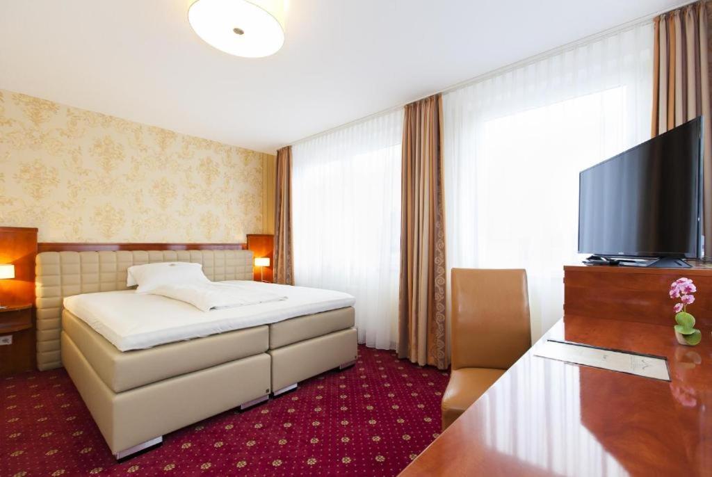 Hotel Am Berliner Platz Langenfeld  Exteriér fotografie