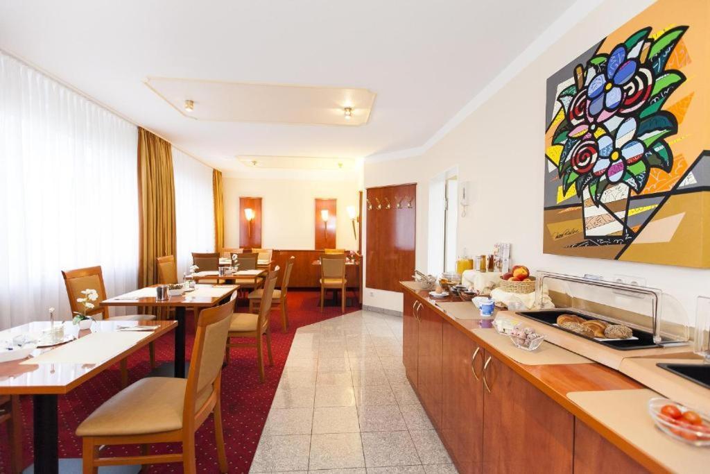 Hotel Am Berliner Platz Langenfeld  Exteriér fotografie